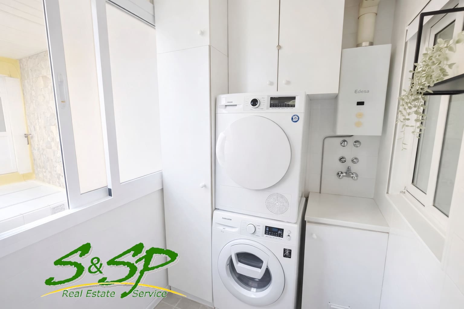 4 bedroom Townhouse for sale in Aguilas with pool garage - € 360,000 (Ref: 9737156)