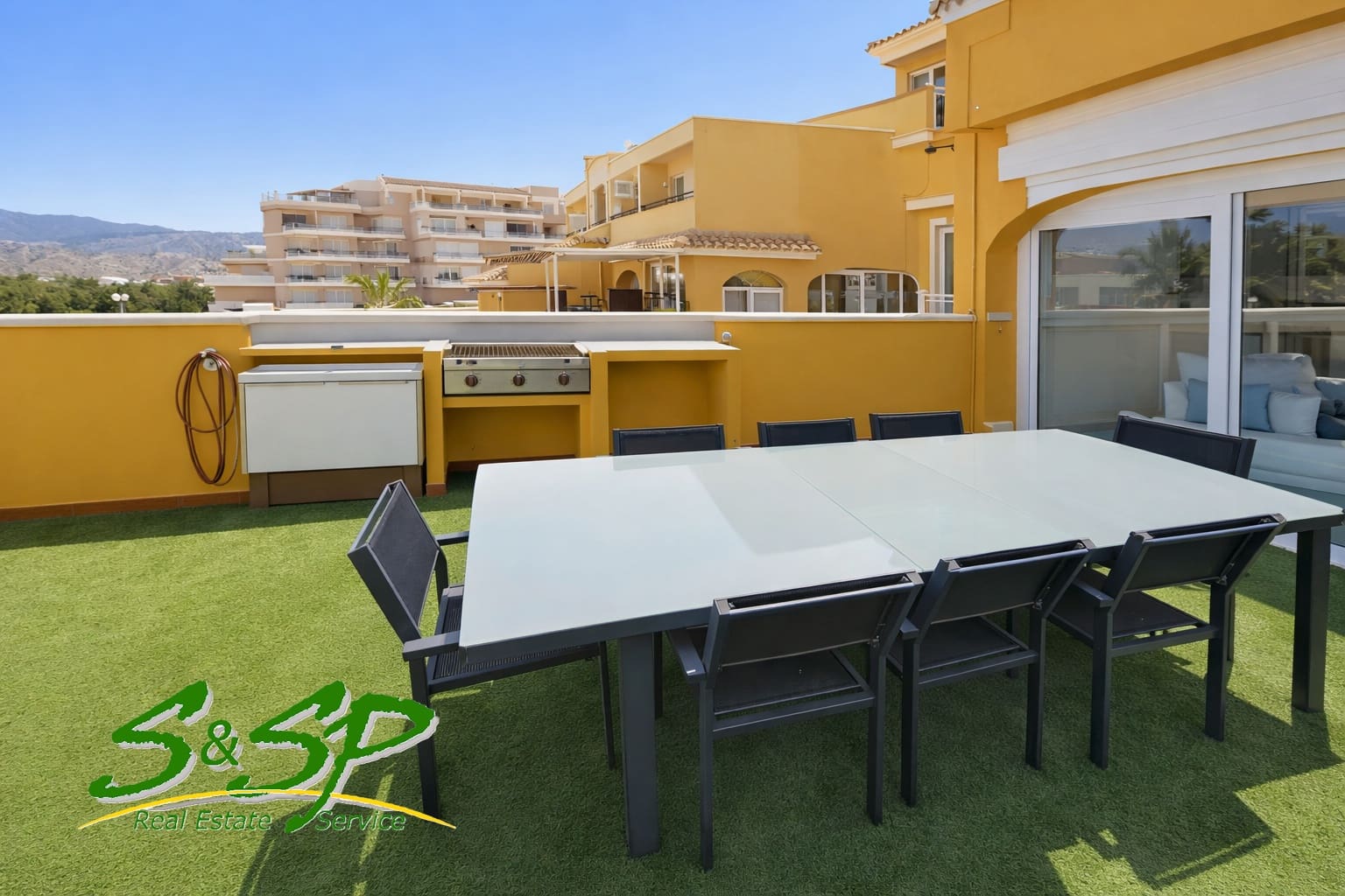 4 bedroom Townhouse for sale in Aguilas with pool garage - € 360,000 (Ref: 9737156)