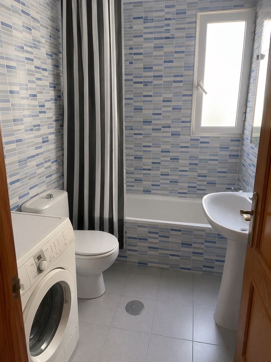 2 bedroom Apartment for sale in Aguilas - € 140,000 (Ref: 9875278)