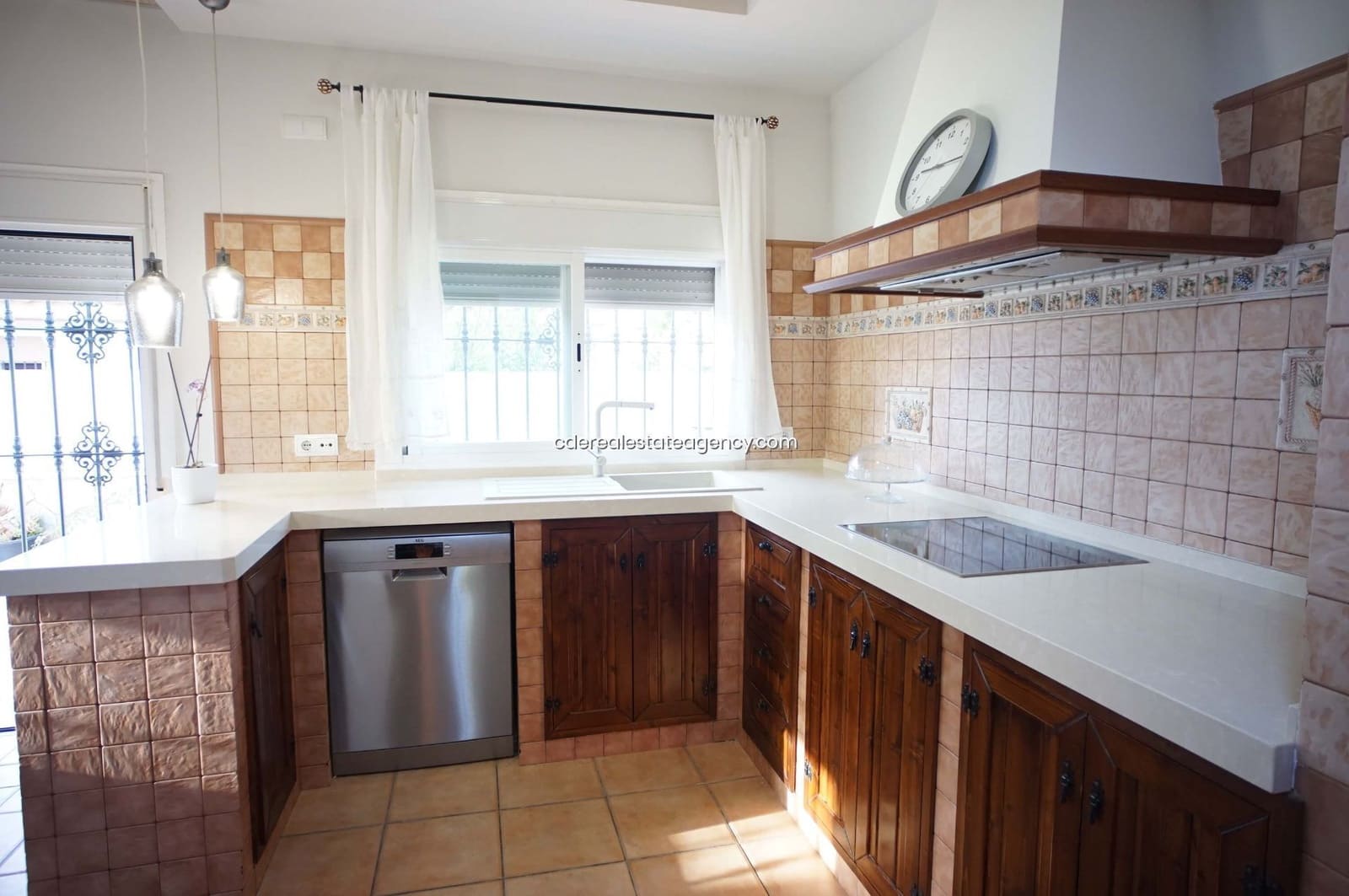 3 soveværelse Villa til leje i El Puerto de Santa Maria med swimmingpool garage - € 2.500 (Ref: 4831410)