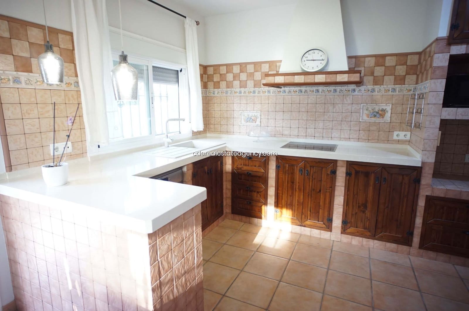 3 soveværelse Villa til leje i El Puerto de Santa Maria med swimmingpool garage - € 2.500 (Ref: 4831410)