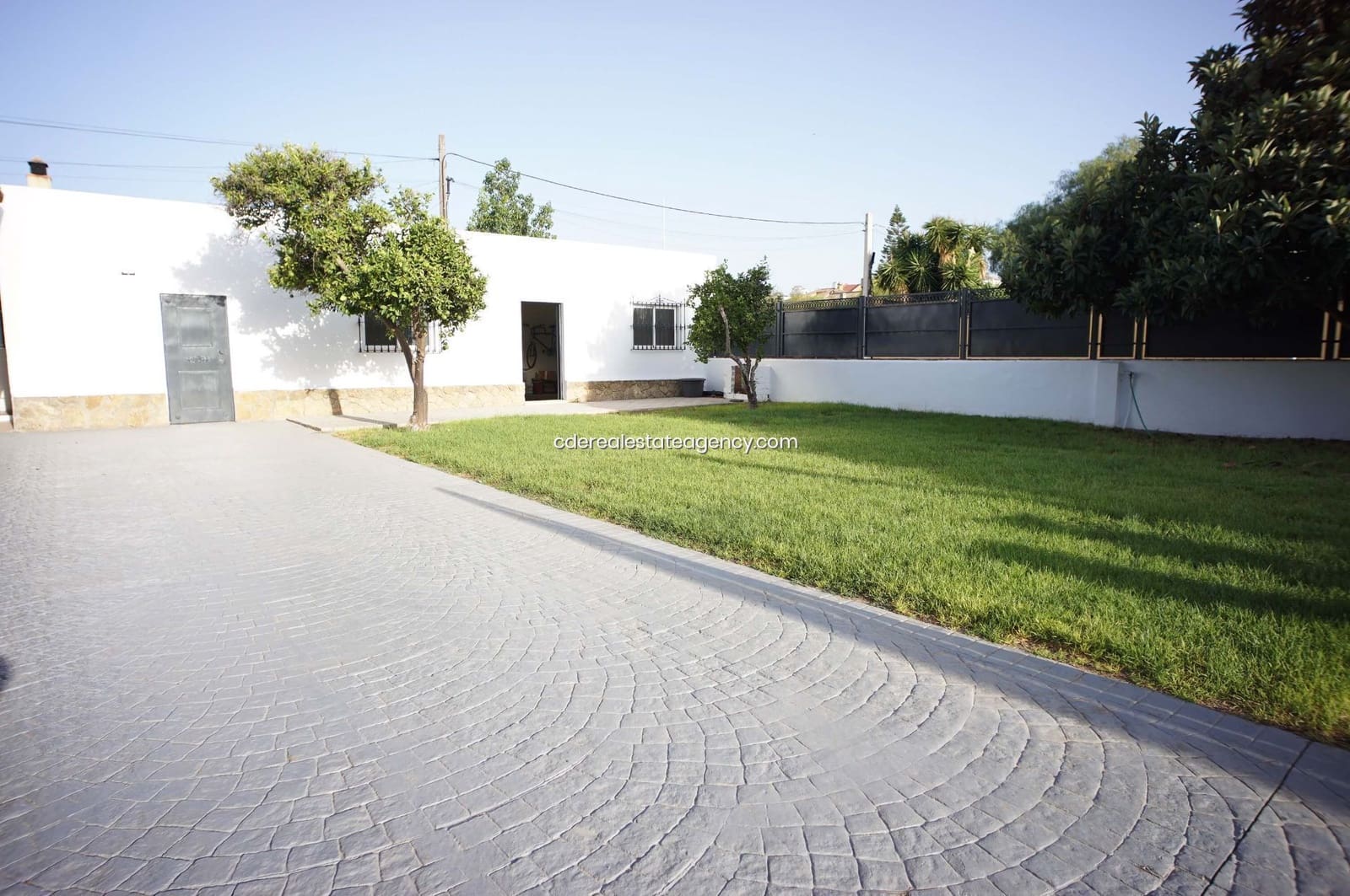 3 soveværelse Villa til leje i El Puerto de Santa Maria med swimmingpool garage - € 2.500 (Ref: 4831410)