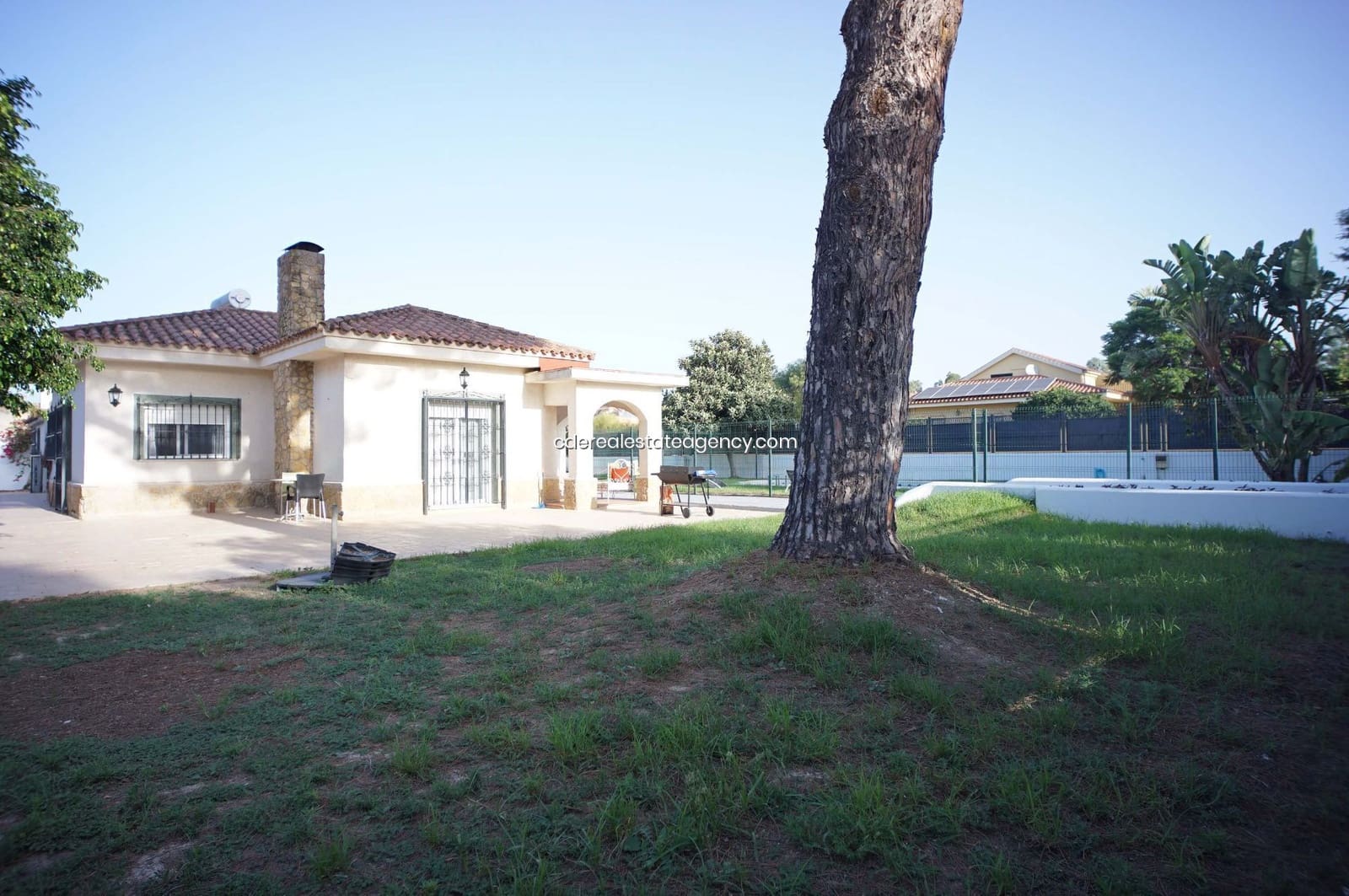 3 soveværelse Villa til leje i El Puerto de Santa Maria med swimmingpool garage - € 2.500 (Ref: 4831410)