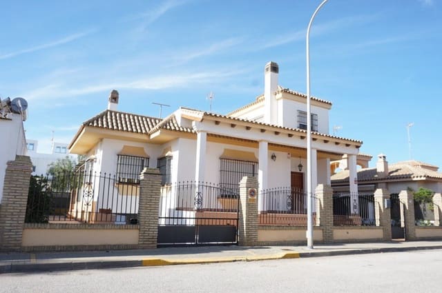 4 bedroom Villa for rent in Chipiona with garage - € 2,000 (Ref: 4957239)