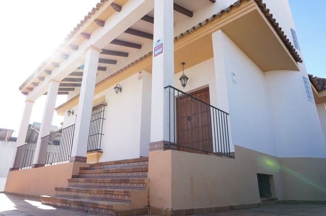 4 bedroom Villa for rent in Chipiona with garage - € 2,000 (Ref: 4957239)