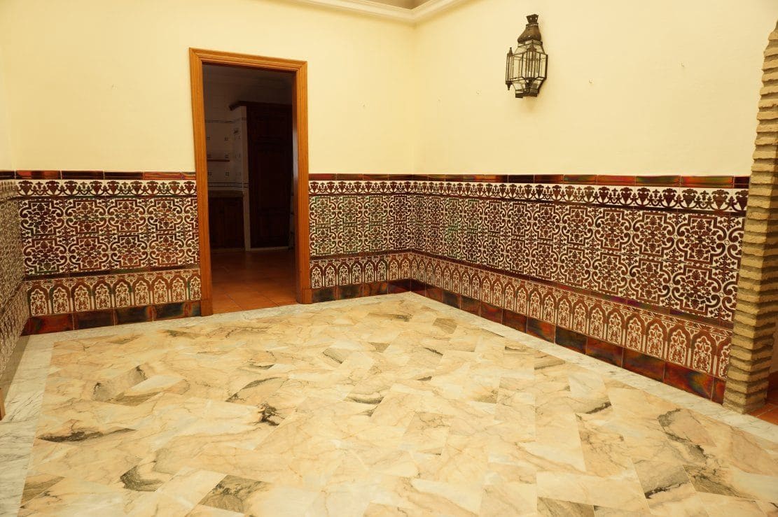 4 bedroom Villa for rent in Chipiona with garage - € 2,000 (Ref: 4957239)