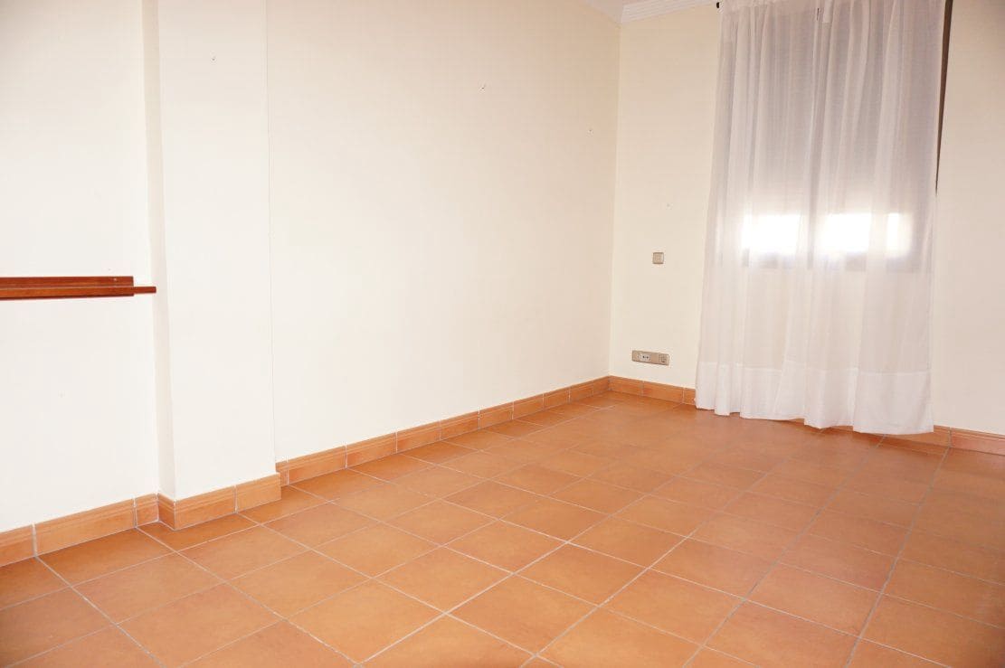 4 bedroom Villa for rent in Chipiona with garage - € 2,000 (Ref: 4957239)