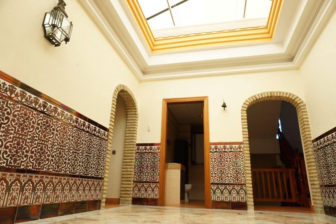 4 bedroom Villa for rent in Chipiona with garage - € 2,000 (Ref: 4957239)