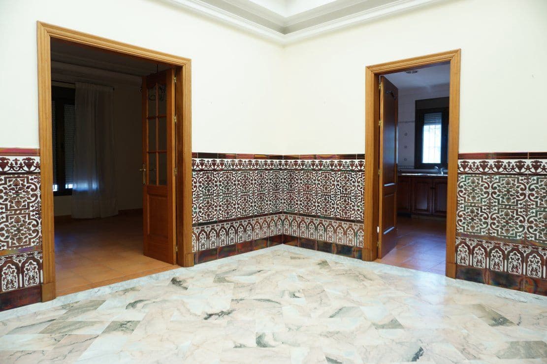 4 bedroom Villa for rent in Chipiona with garage - € 2,000 (Ref: 4957239)