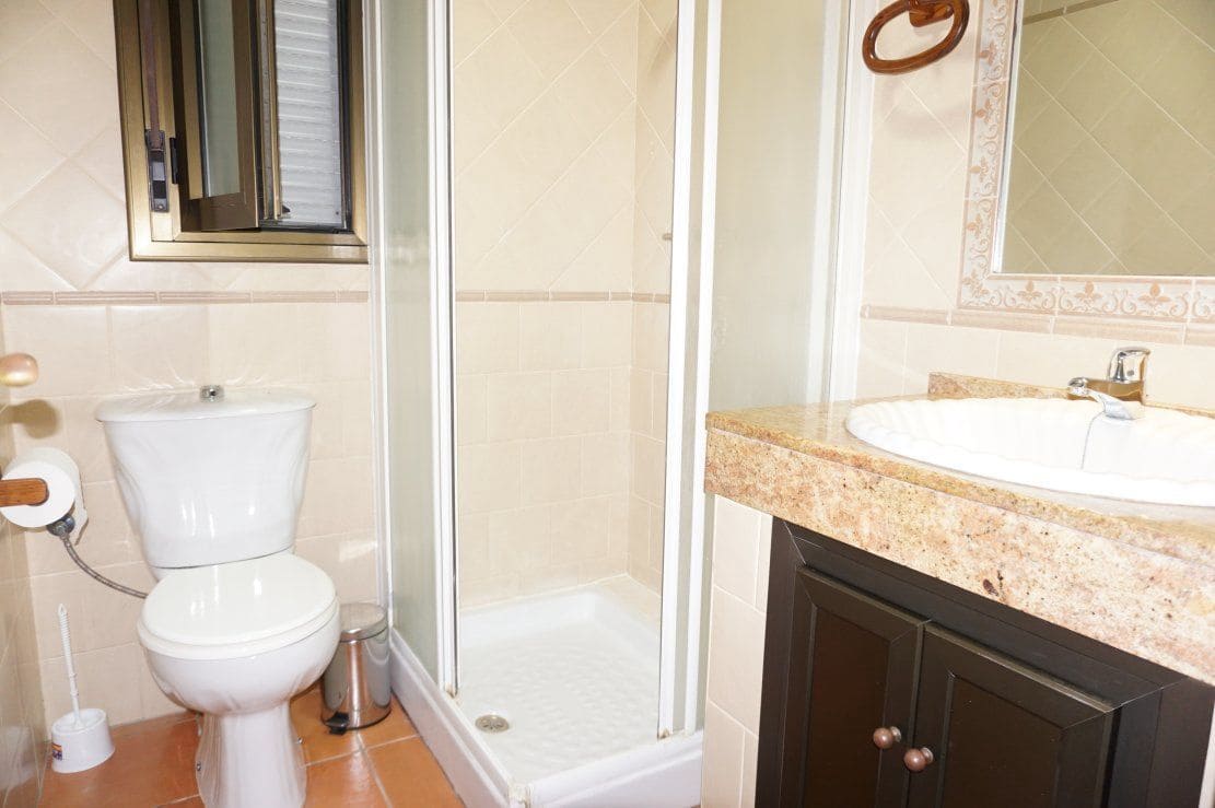 4 bedroom Villa for rent in Chipiona with garage - € 2,000 (Ref: 4957239)