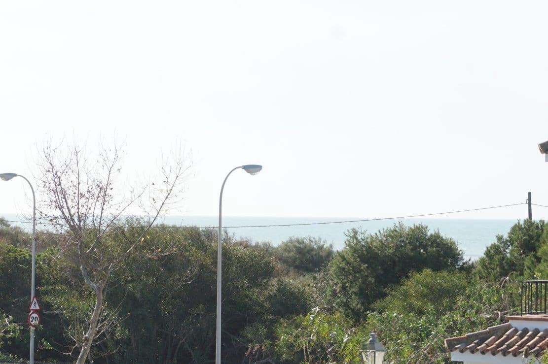 4 bedroom Villa for rent in Chipiona with garage - € 2,000 (Ref: 4957239)