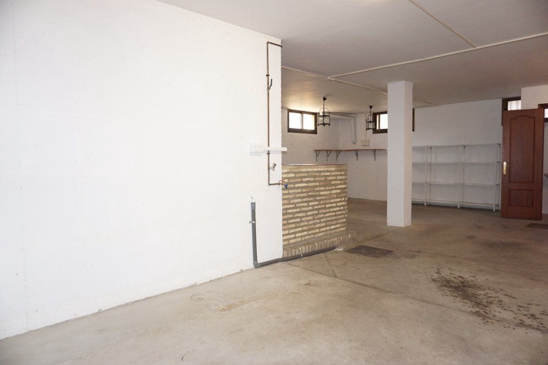 4 bedroom Villa for rent in Chipiona with garage - € 2,000 (Ref: 4957239)