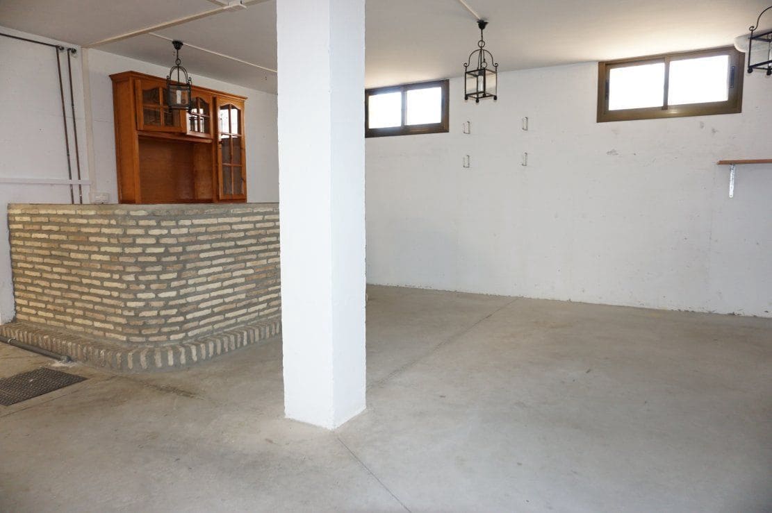 4 bedroom Villa for rent in Chipiona with garage - € 2,000 (Ref: 4957239)