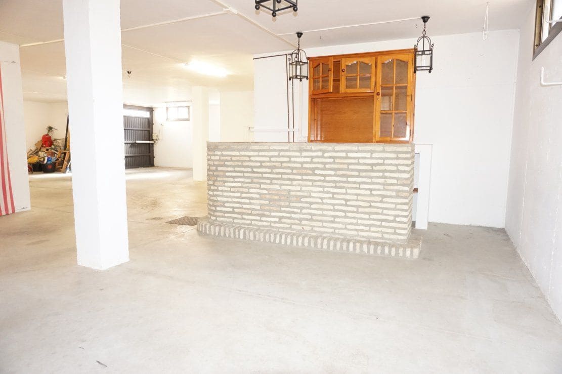 4 bedroom Villa for rent in Chipiona with garage - € 2,000 (Ref: 4957239)