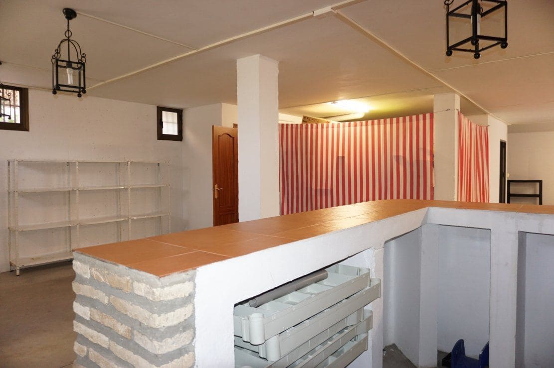 4 bedroom Villa for rent in Chipiona with garage - € 2,000 (Ref: 4957239)