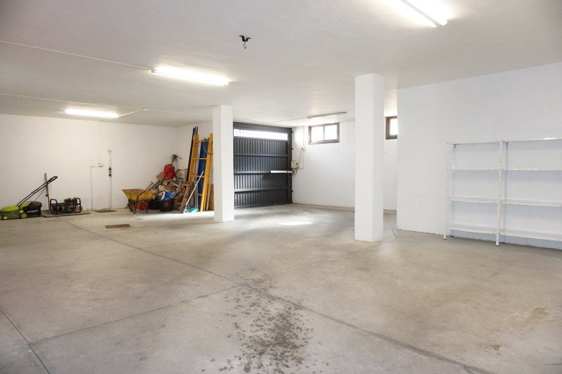 4 bedroom Villa for rent in Chipiona with garage - € 2,000 (Ref: 4957239)