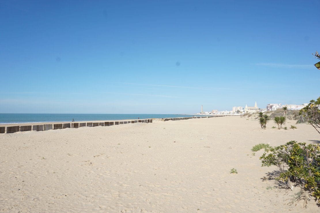 4 bedroom Villa for rent in Chipiona with garage - € 2,000 (Ref: 4957239)