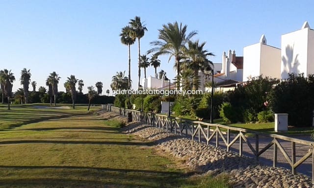 5 bedroom Villa for rent in Rota with pool garage - € 1,600 (Ref: 6942295)