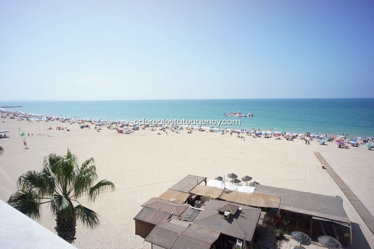 5 sypialnia Willa do wynajęcia w Rota z basenem garażem - 1 600 € (Ref: 6942295)