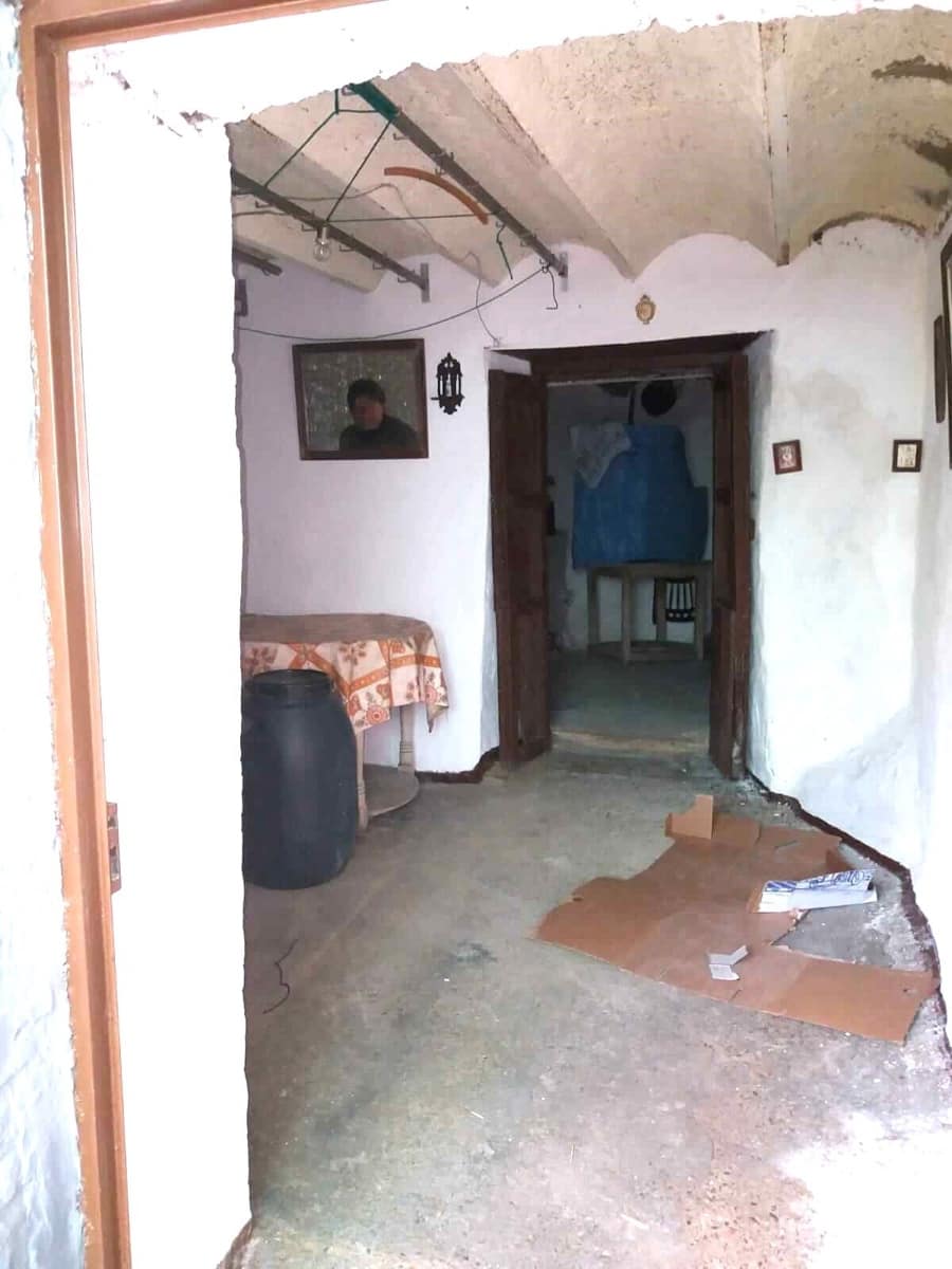 3 bedroom Townhouse for sale in Arroyomolinos de Leon with garage - € 105,000 (Ref: 9317207)