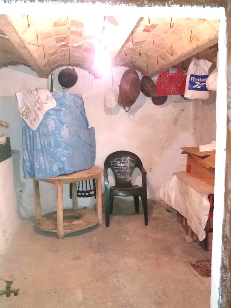 3 bedroom Townhouse for sale in Arroyomolinos de Leon with garage - € 105,000 (Ref: 9317207)