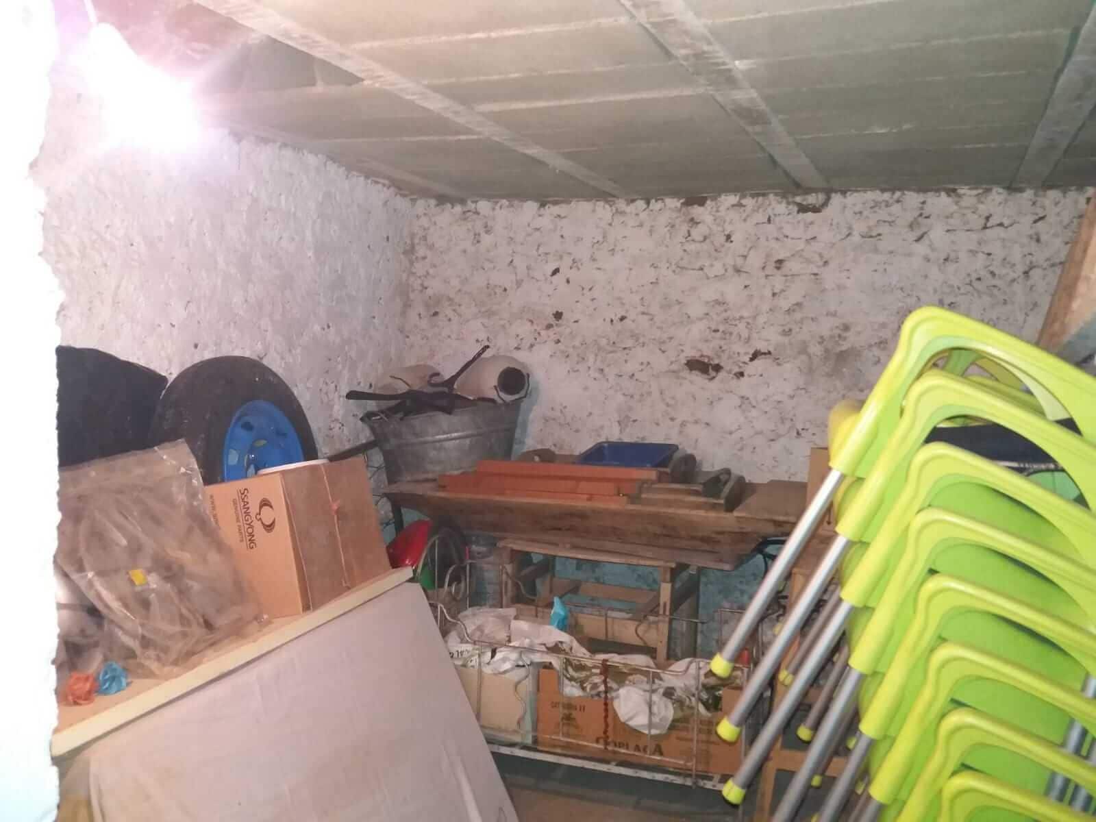 3 bedroom Townhouse for sale in Arroyomolinos de Leon with garage - € 105,000 (Ref: 9317207)