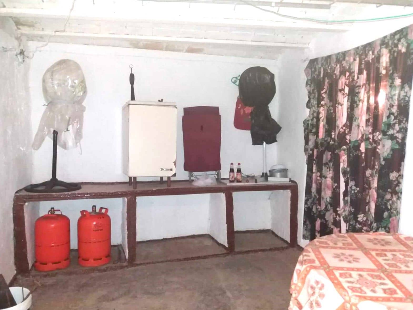 3 bedroom Townhouse for sale in Arroyomolinos de Leon with garage - € 105,000 (Ref: 9317207)