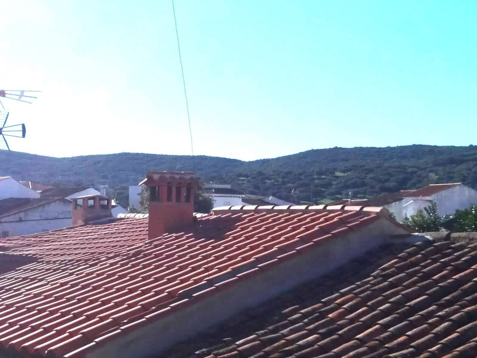 3 bedroom Townhouse for sale in Arroyomolinos de Leon with garage - € 105,000 (Ref: 9317207)