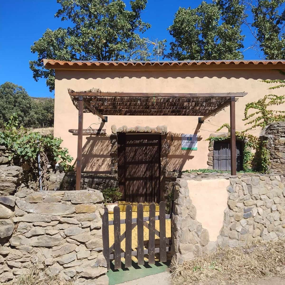 1 slaapkamer Finca/Landhuis te koop in Arroyomolinos de Leon - € 100.000 (Ref: 9317208)