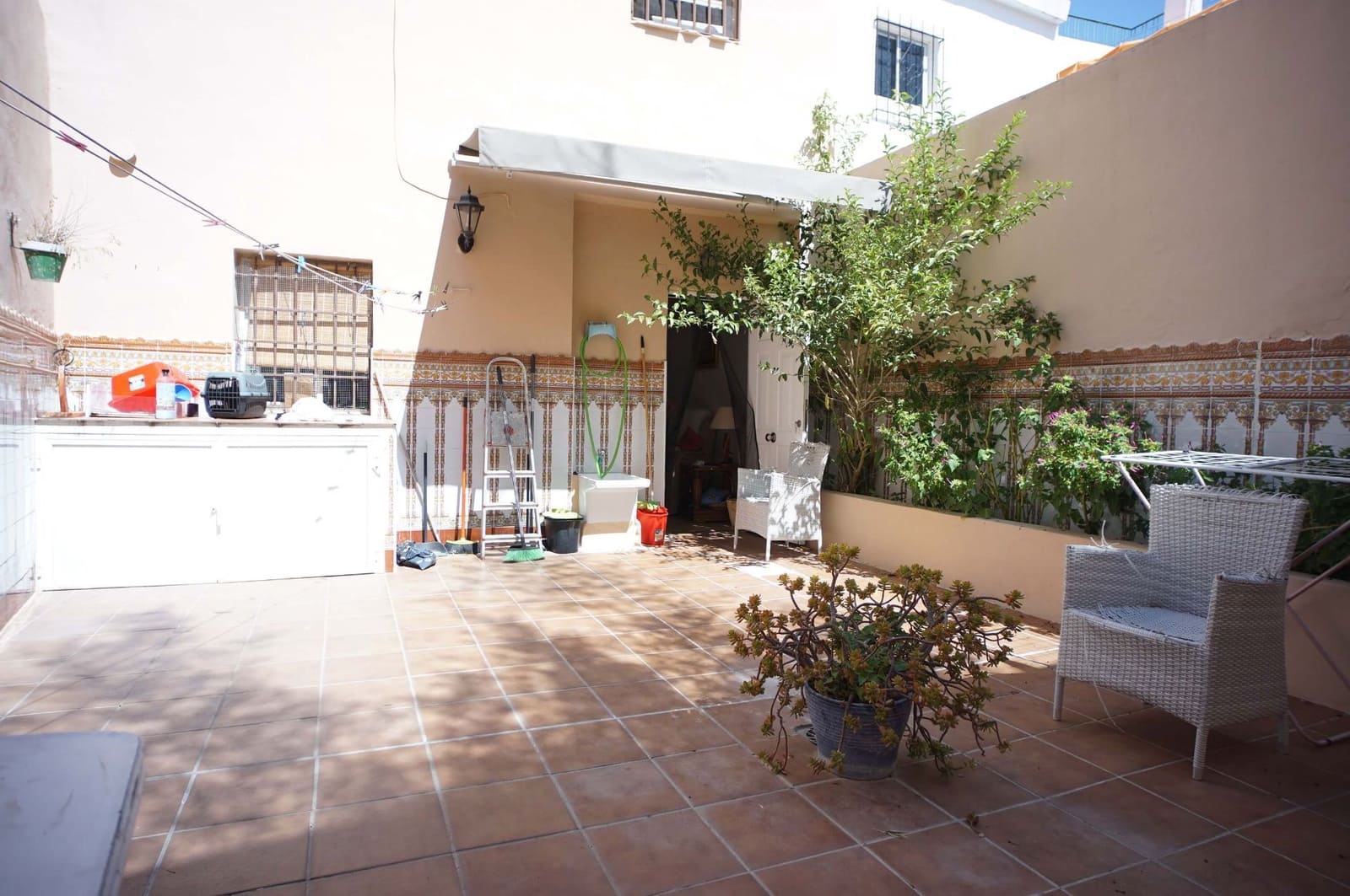 4 bedroom Villa for sale in El Puerto de Santa Maria - € 300,000 (Ref: 9317209)