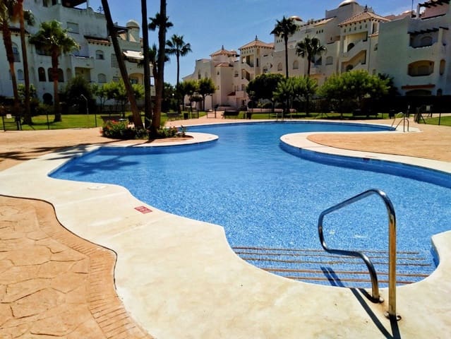 3 slaapkamer Penthouse te koop in Rota met zwembad garage - € 345.000 (Ref: 9317210)