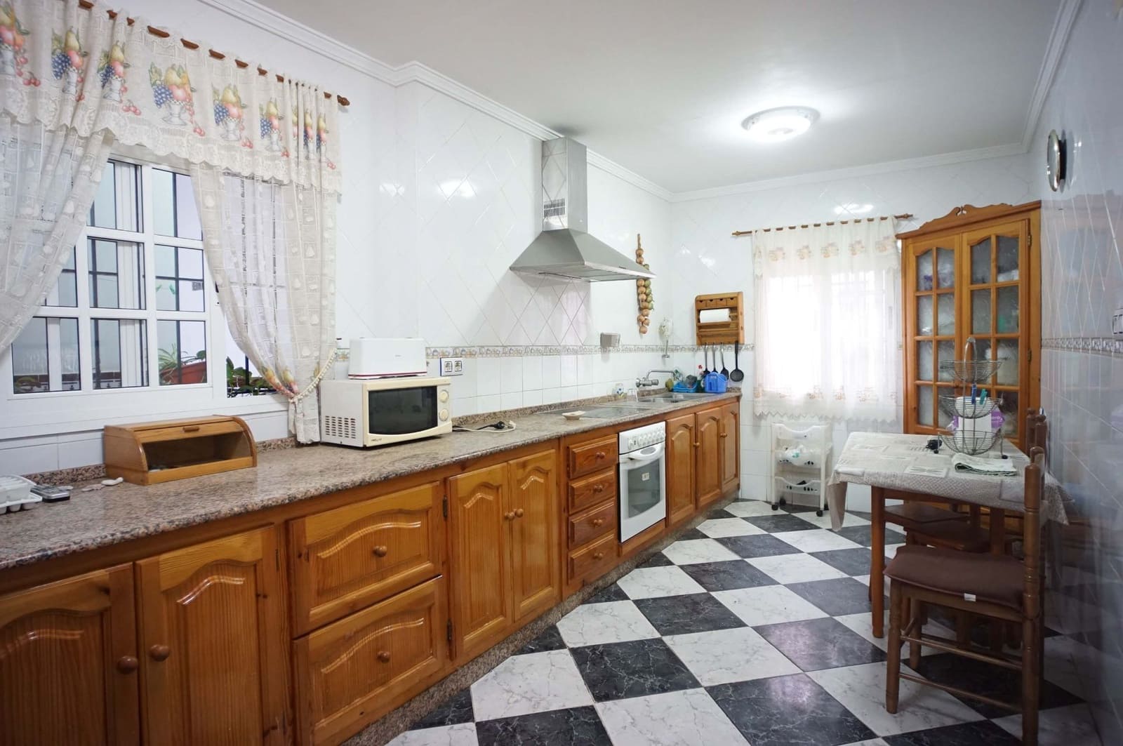 5 soveværelse Villa til salg i Chipiona med garage - € 270.000 (Ref: 9317212)