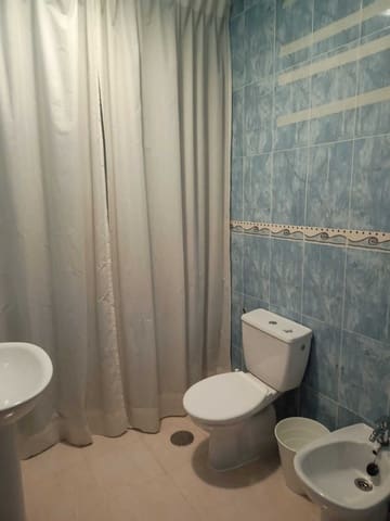 4 bedroom Semi-detached Villa for sale in Villamanrique de la Condesa with garage - € 125,000 (Ref: 9317213)