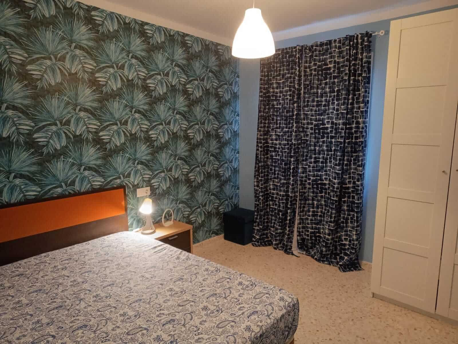 4 slaapkamer Halfvrijstaande villa te koop in Villamanrique de la Condesa met garage - € 125.000 (Ref: 9317213)