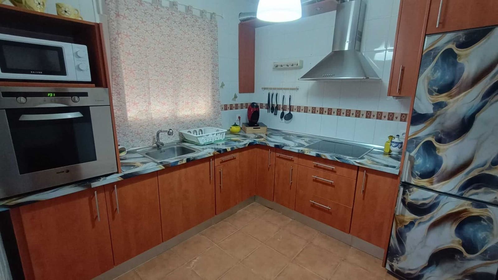 4 slaapkamer Halfvrijstaande villa te koop in Villamanrique de la Condesa met garage - € 125.000 (Ref: 9317213)