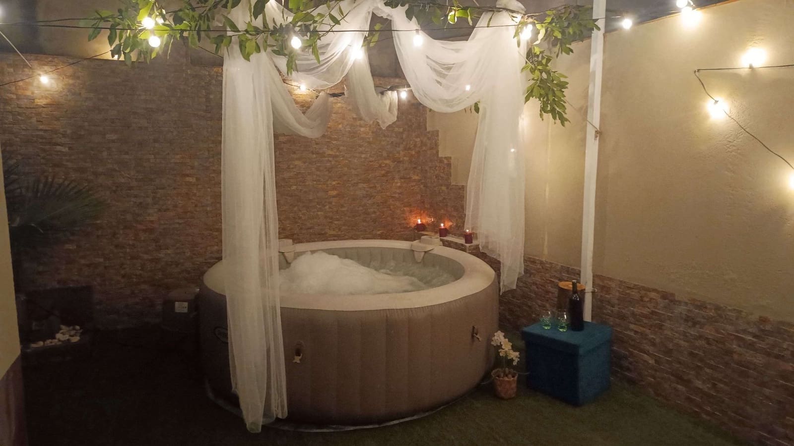 4 slaapkamer Halfvrijstaande villa te koop in Villamanrique de la Condesa met garage - € 125.000 (Ref: 9317213)