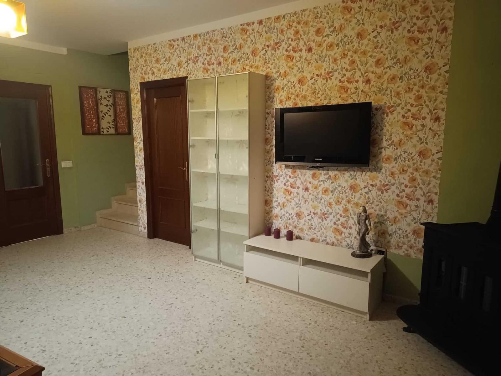 4 slaapkamer Halfvrijstaande villa te koop in Villamanrique de la Condesa met garage - € 125.000 (Ref: 9317213)