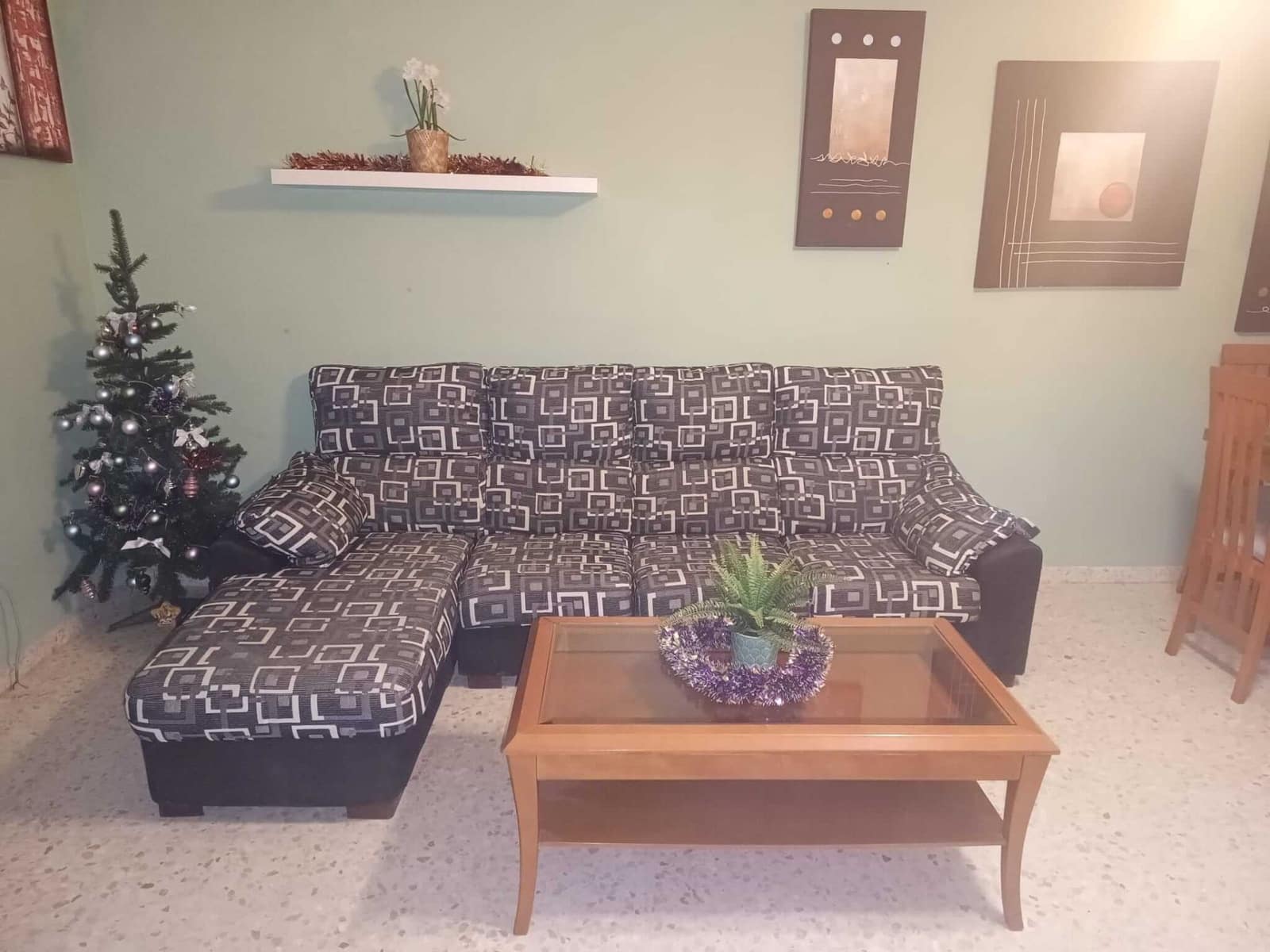 4 slaapkamer Halfvrijstaande villa te koop in Villamanrique de la Condesa met garage - € 125.000 (Ref: 9317213)