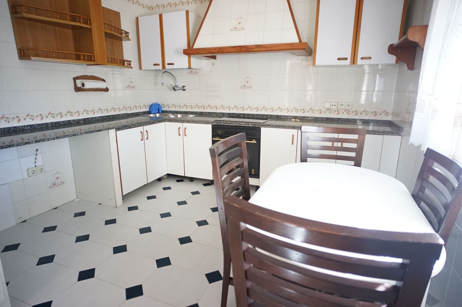 3 soveværelse Villa til leje i El Puerto de Santa Maria med swimmingpool garage - € 1.800 (Ref: 9317215)