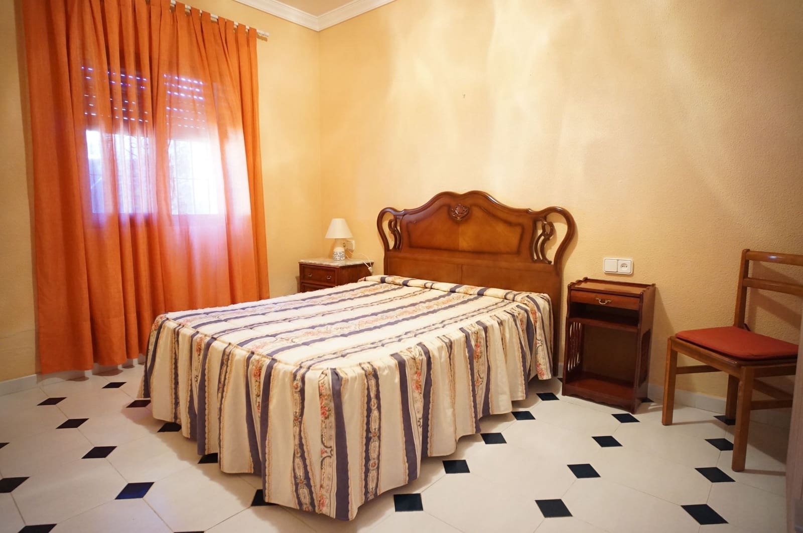 3 soveværelse Villa til leje i El Puerto de Santa Maria med swimmingpool garage - € 1.800 (Ref: 9317215)