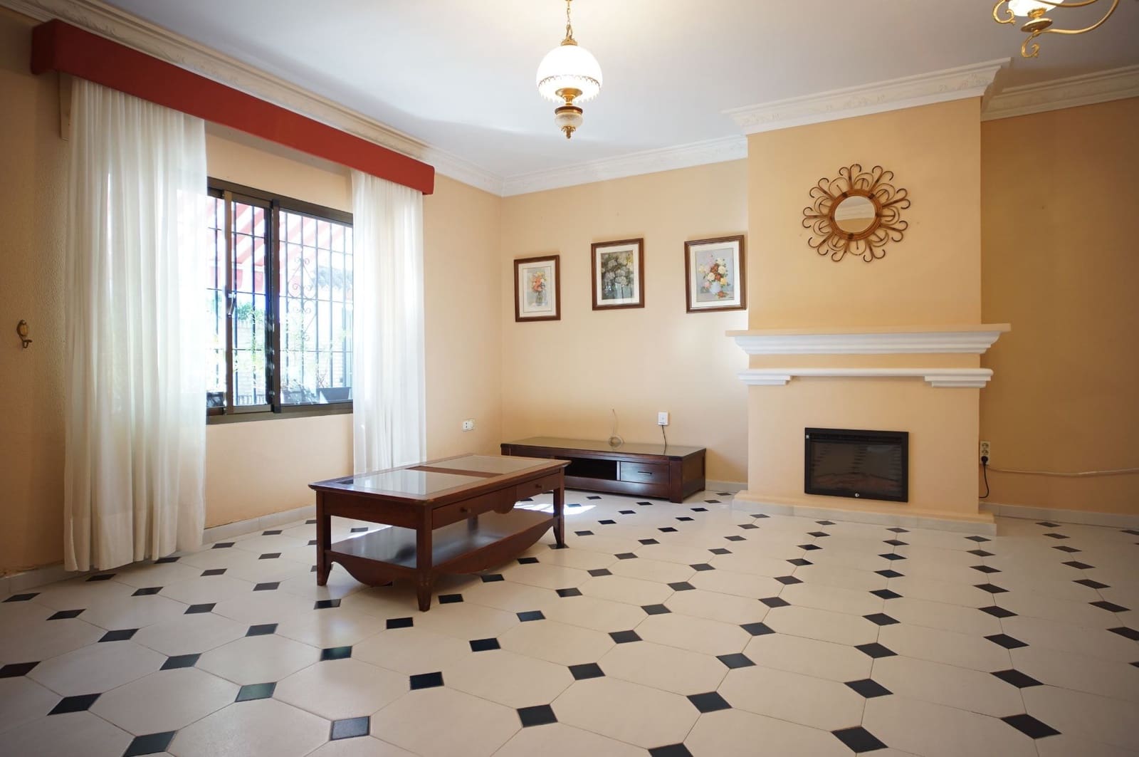 3 soveværelse Villa til leje i El Puerto de Santa Maria med swimmingpool garage - € 1.800 (Ref: 9317215)