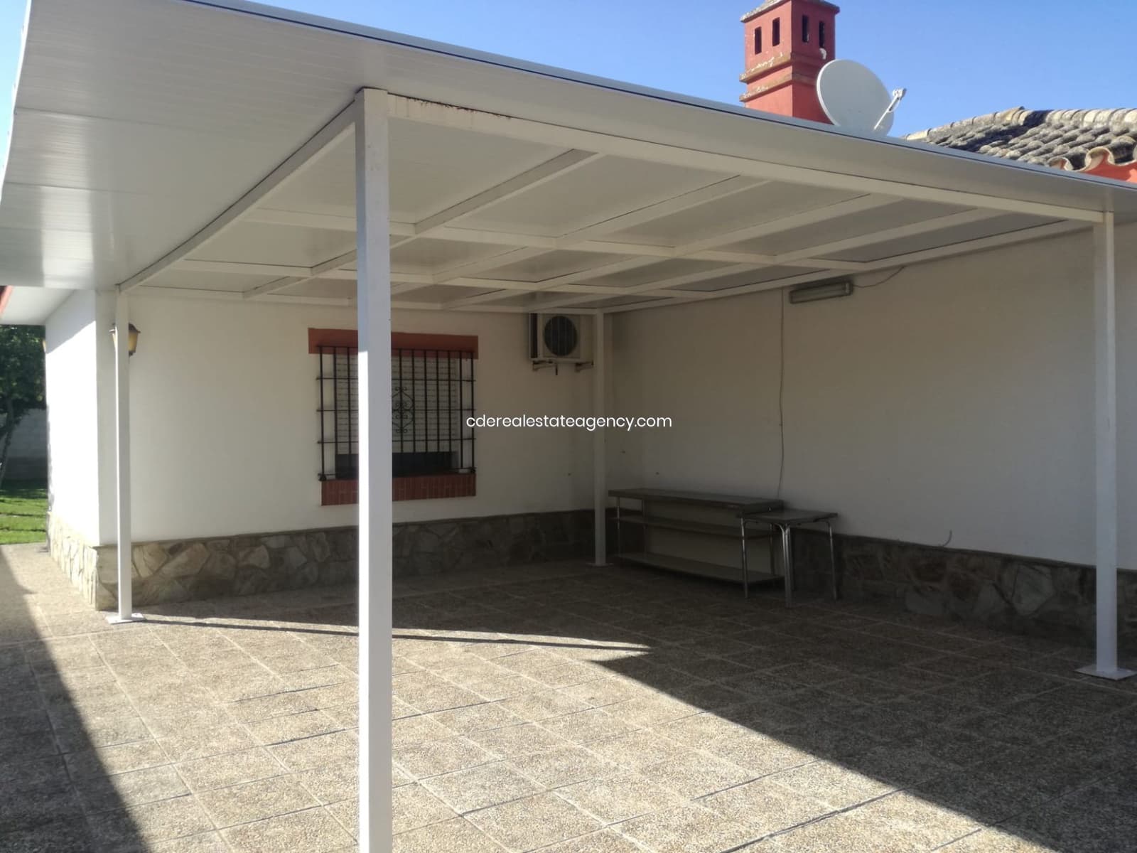 3 soveværelse Villa til leje i El Puerto de Santa Maria med swimmingpool garage - € 1.800 (Ref: 9317215)