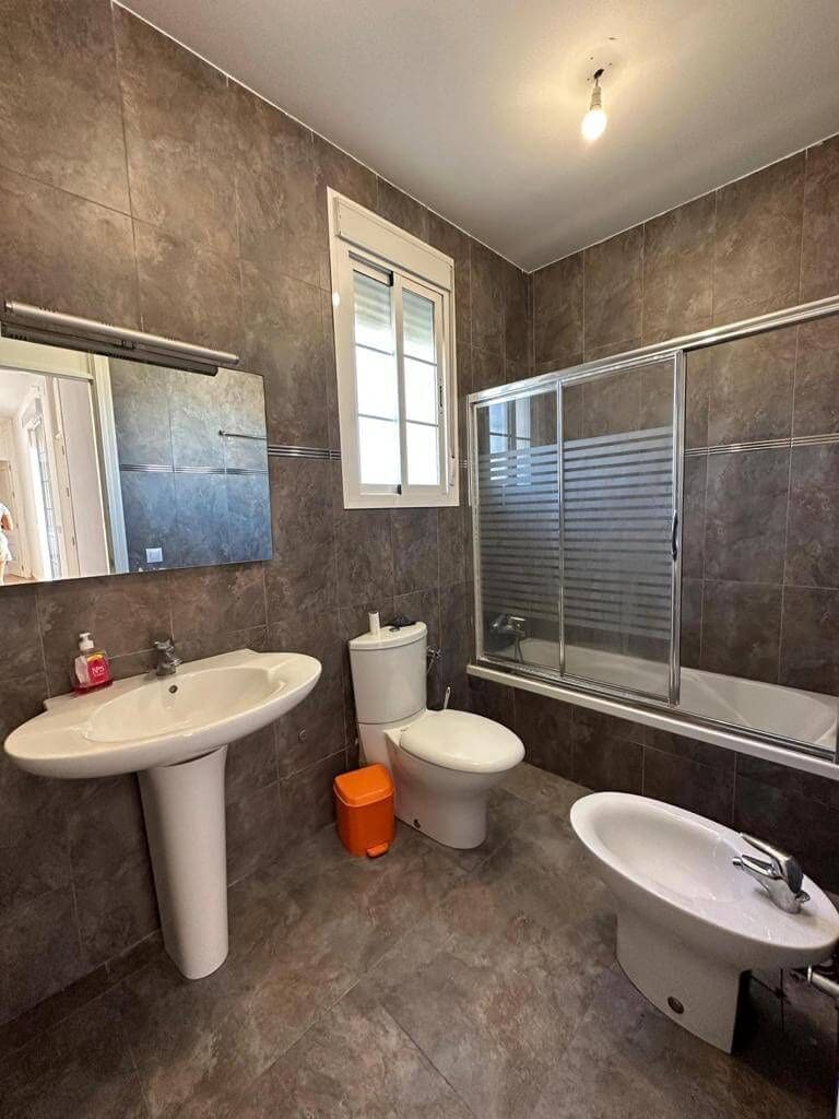 5 bedroom Villa for rent in Chipiona with pool garage - € 2,400 (Ref: 9317216)