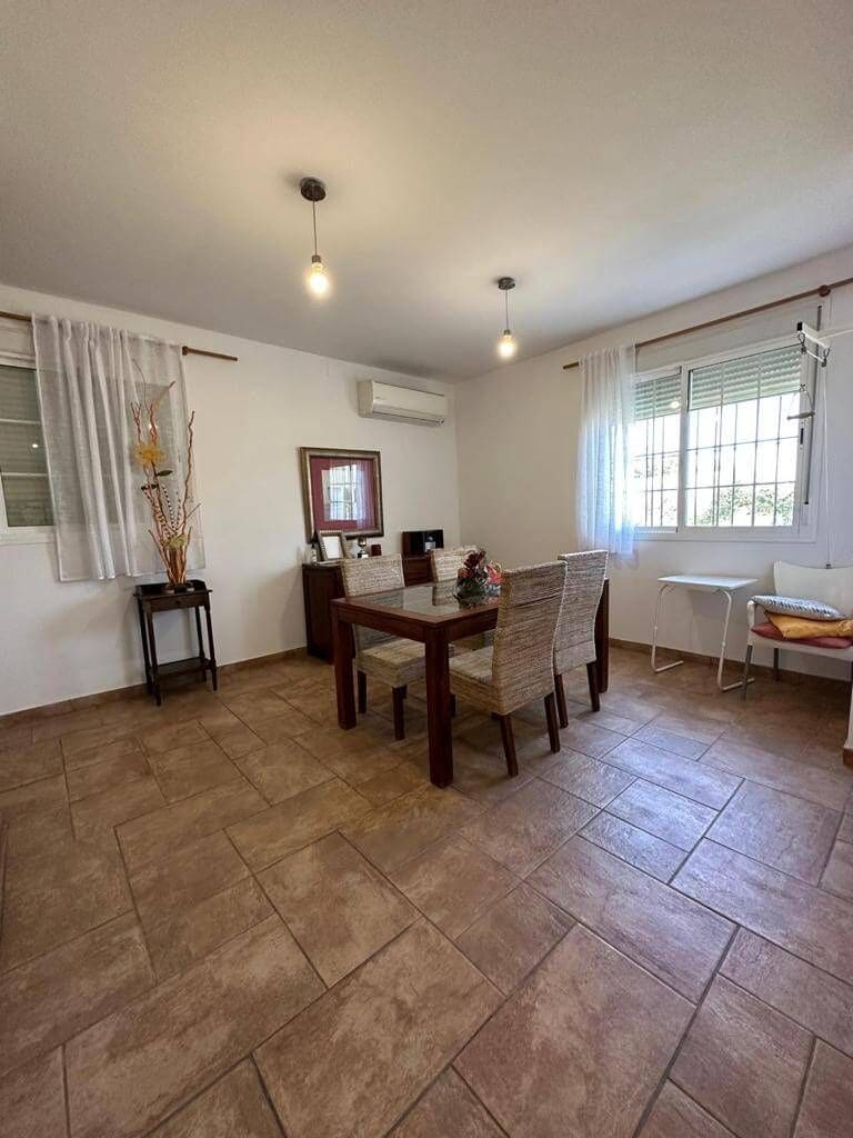 5 bedroom Villa for rent in Chipiona with pool garage - € 2,400 (Ref: 9317216)