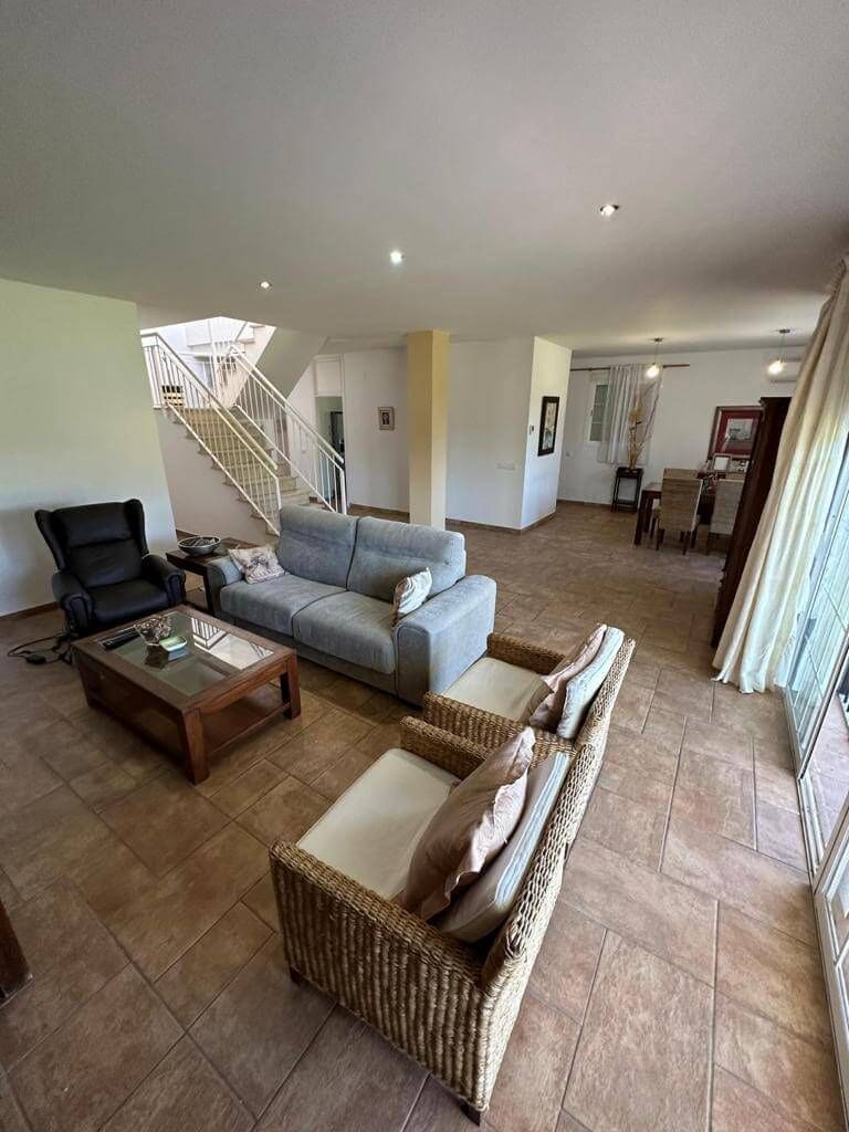 5 bedroom Villa for rent in Chipiona with pool garage - € 2,400 (Ref: 9317216)