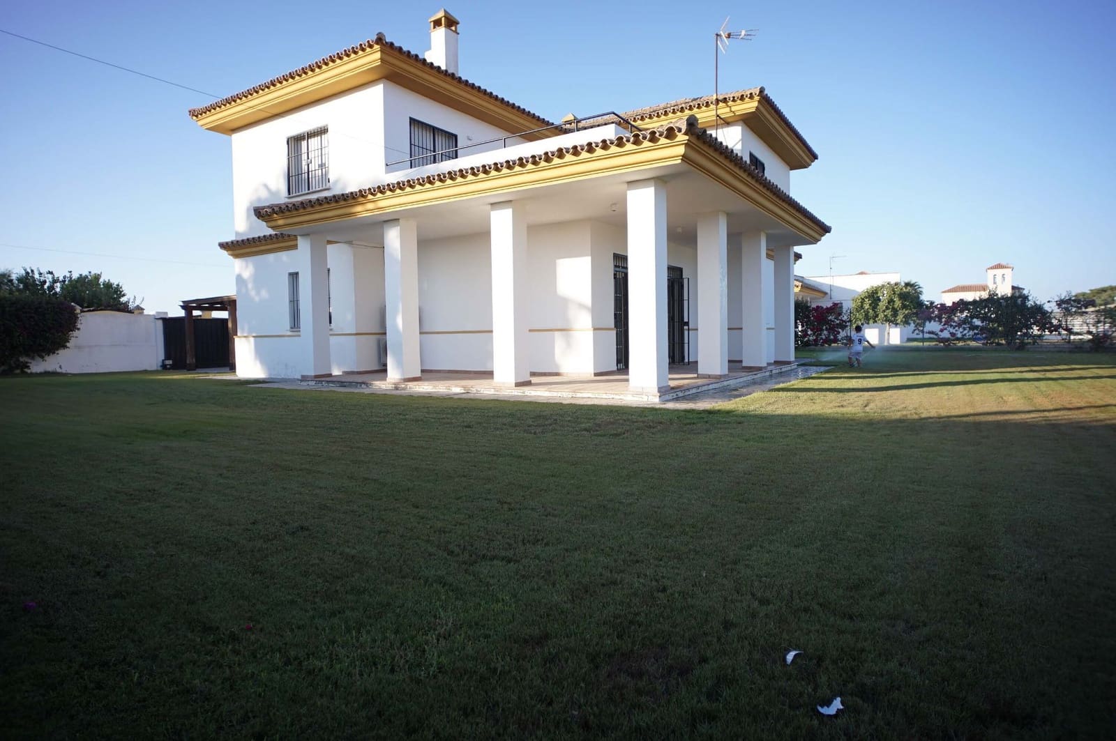 5 bedroom Villa for rent in Chipiona with pool garage - € 2,400 (Ref: 9317216)