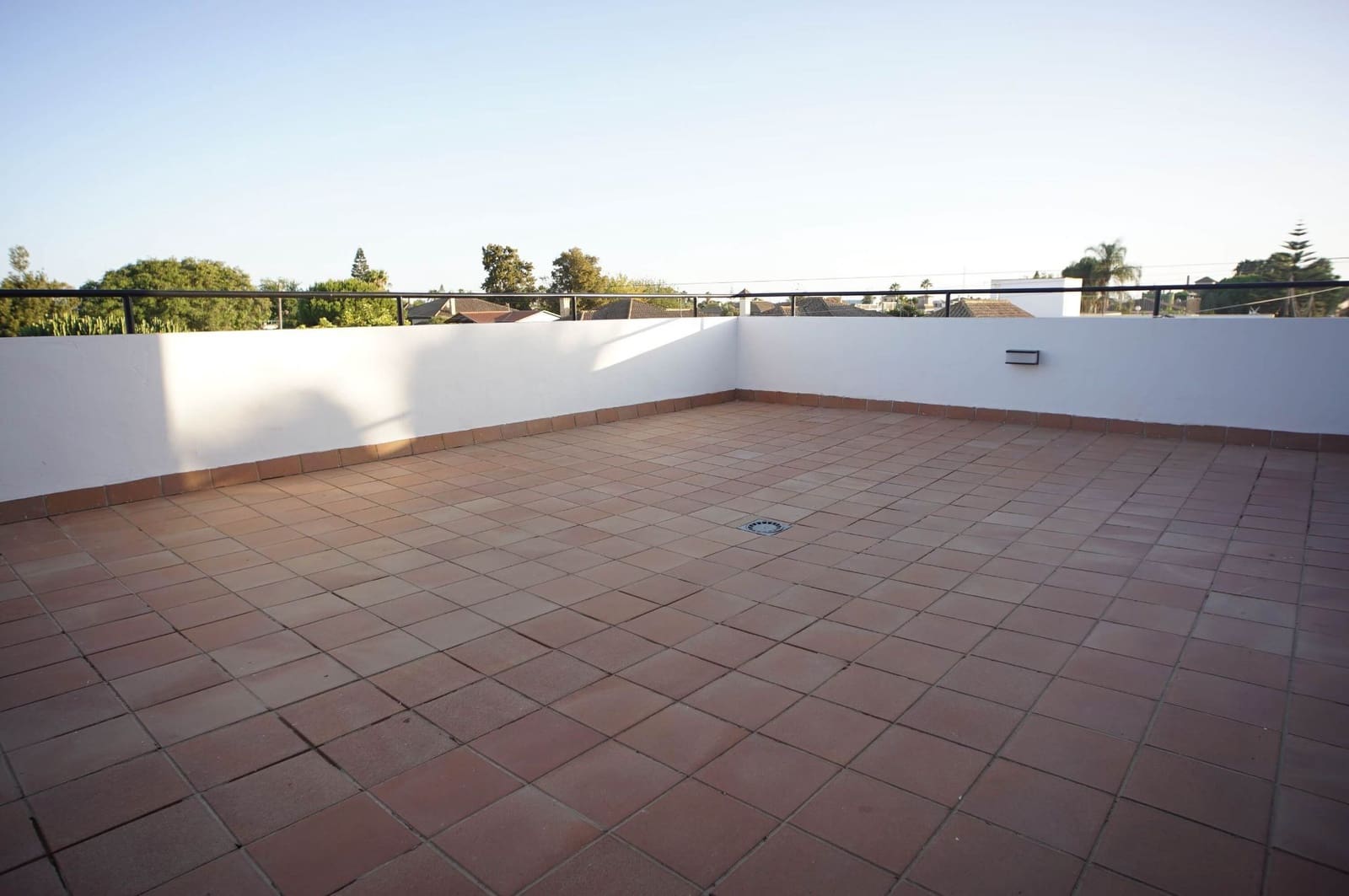 5 bedroom Villa for rent in Chipiona with pool garage - € 2,400 (Ref: 9317216)