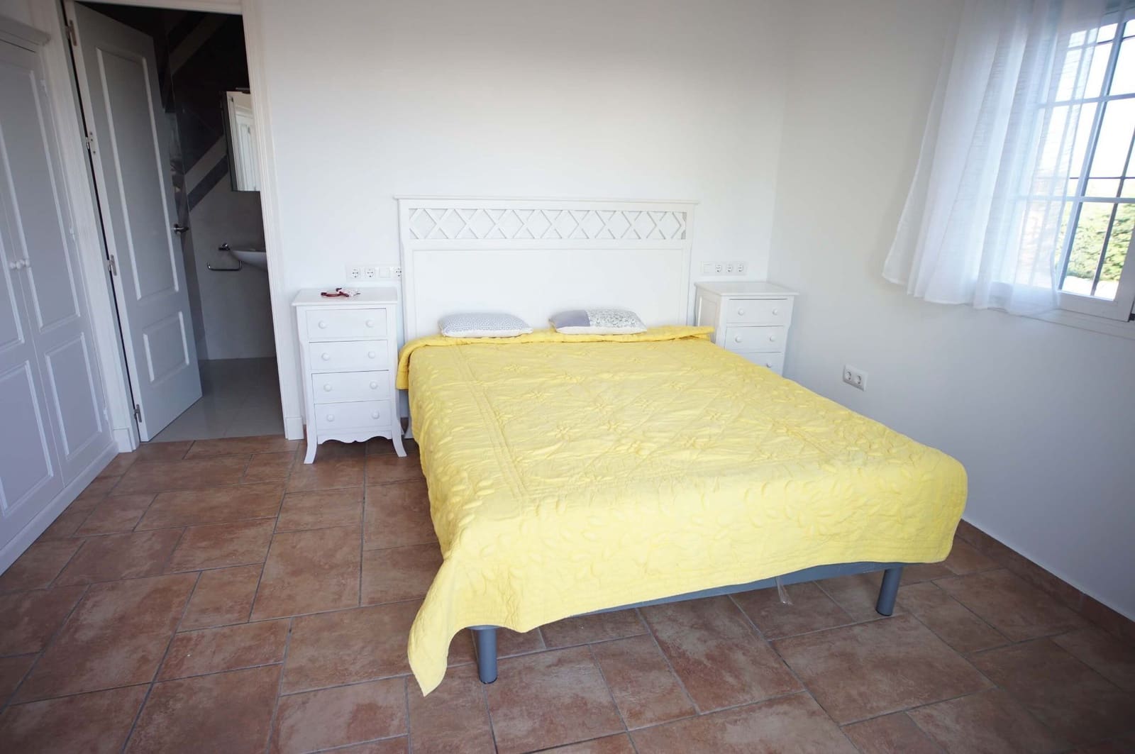 5 bedroom Villa for rent in Chipiona with pool garage - € 2,400 (Ref: 9317216)