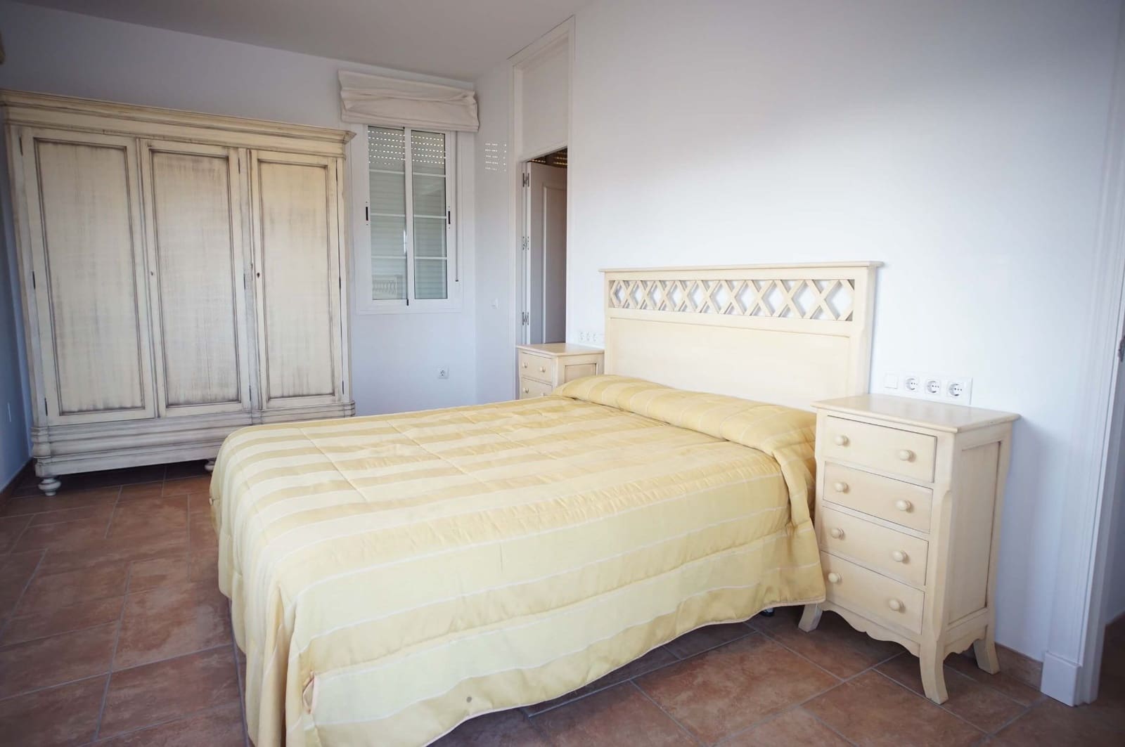 5 bedroom Villa for rent in Chipiona with pool garage - € 2,400 (Ref: 9317216)