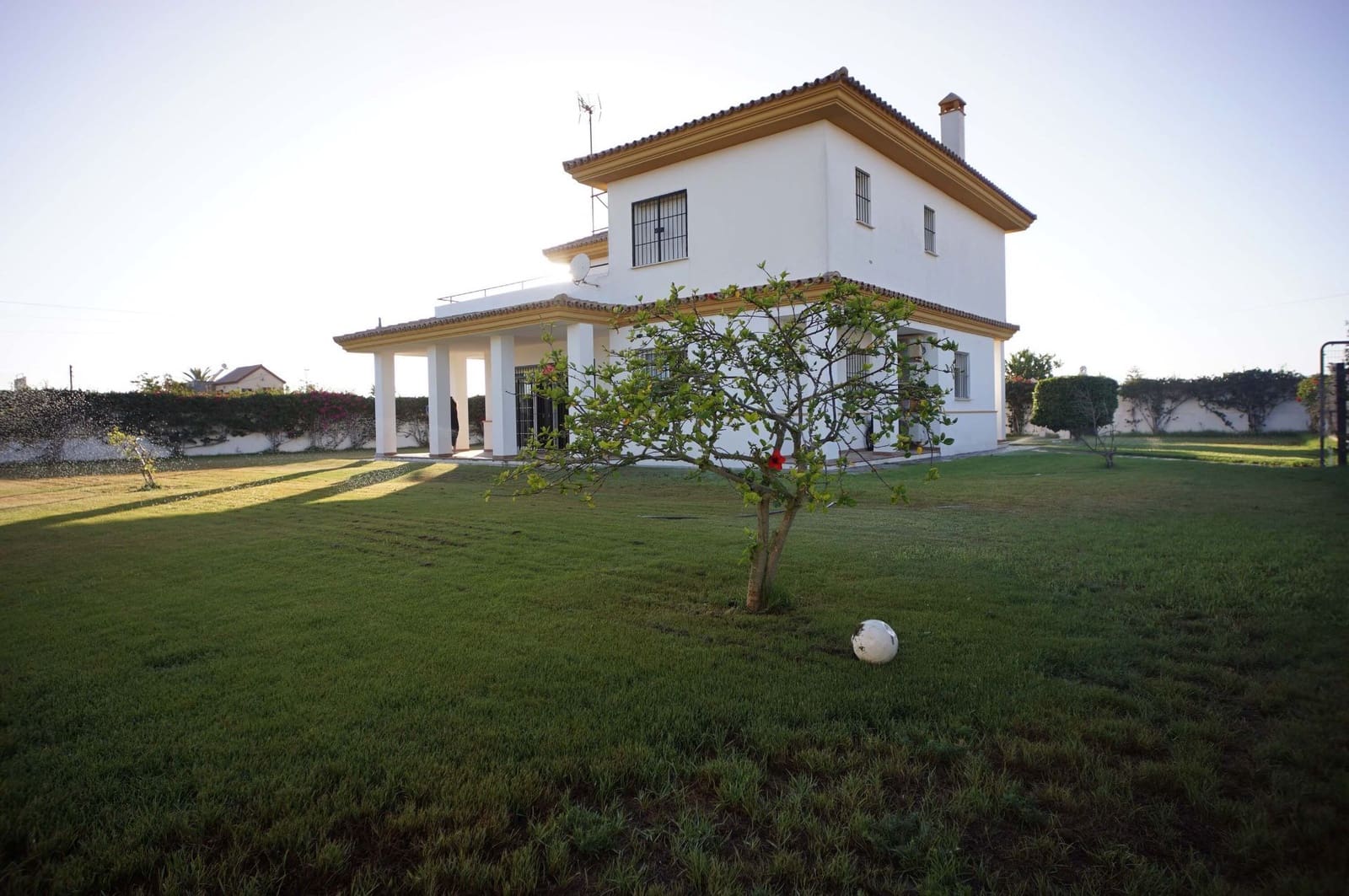 5 bedroom Villa for rent in Chipiona with pool garage - € 2,400 (Ref: 9317216)